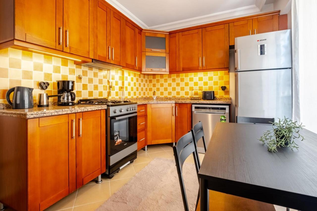 Splendid Flat With Central Location In Sisli Istanboel Buitenkant foto